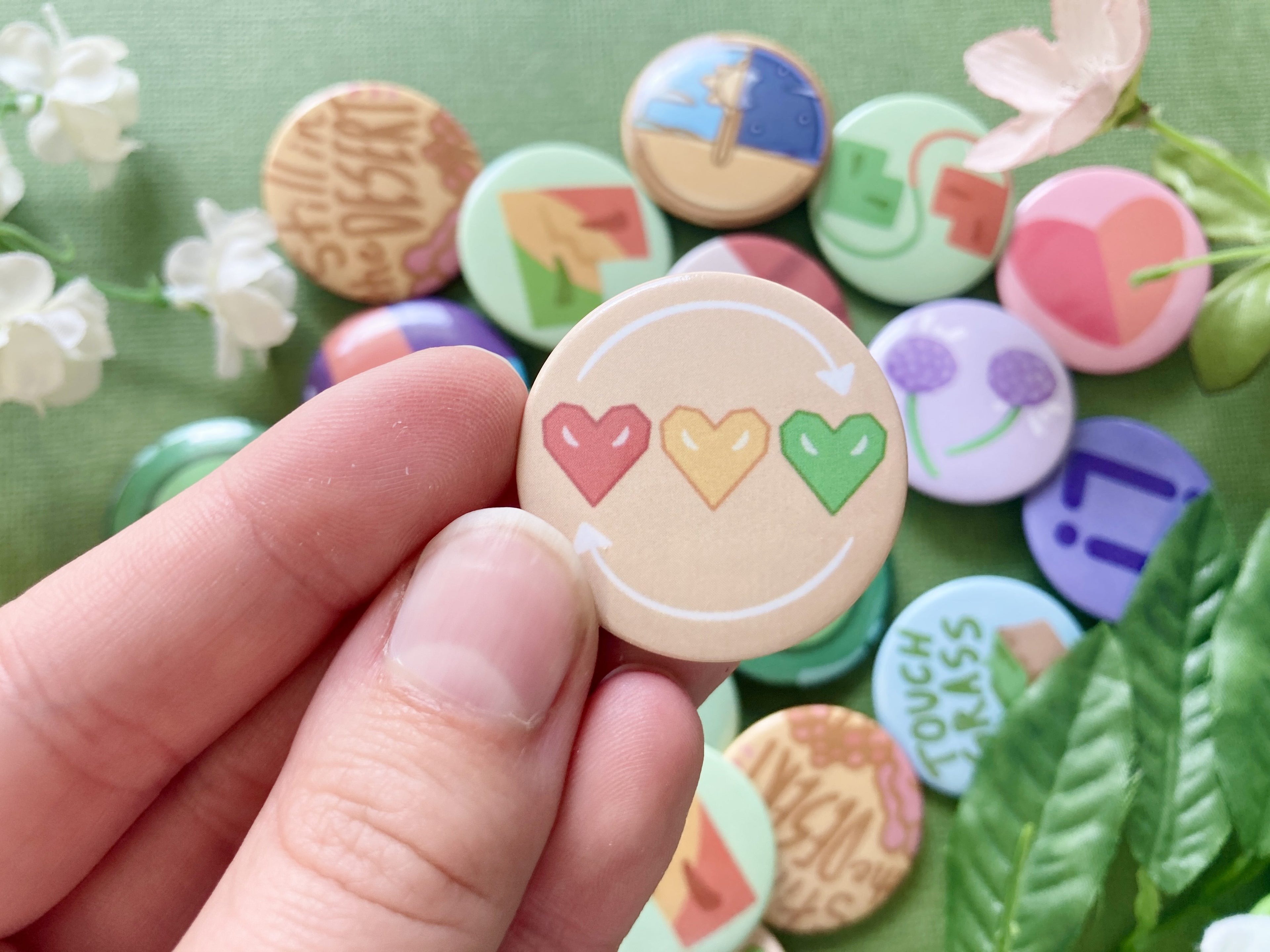 Hermit / Life 3 Mystery Button Pins